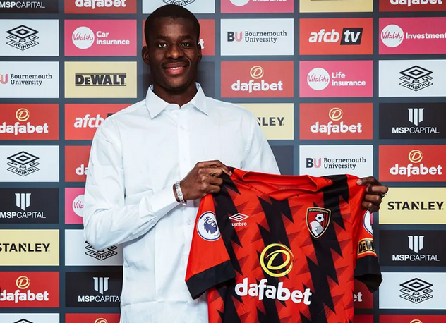 Dango Ouattara quitte Lorient pour rejoindre Bournemouth en Premier league