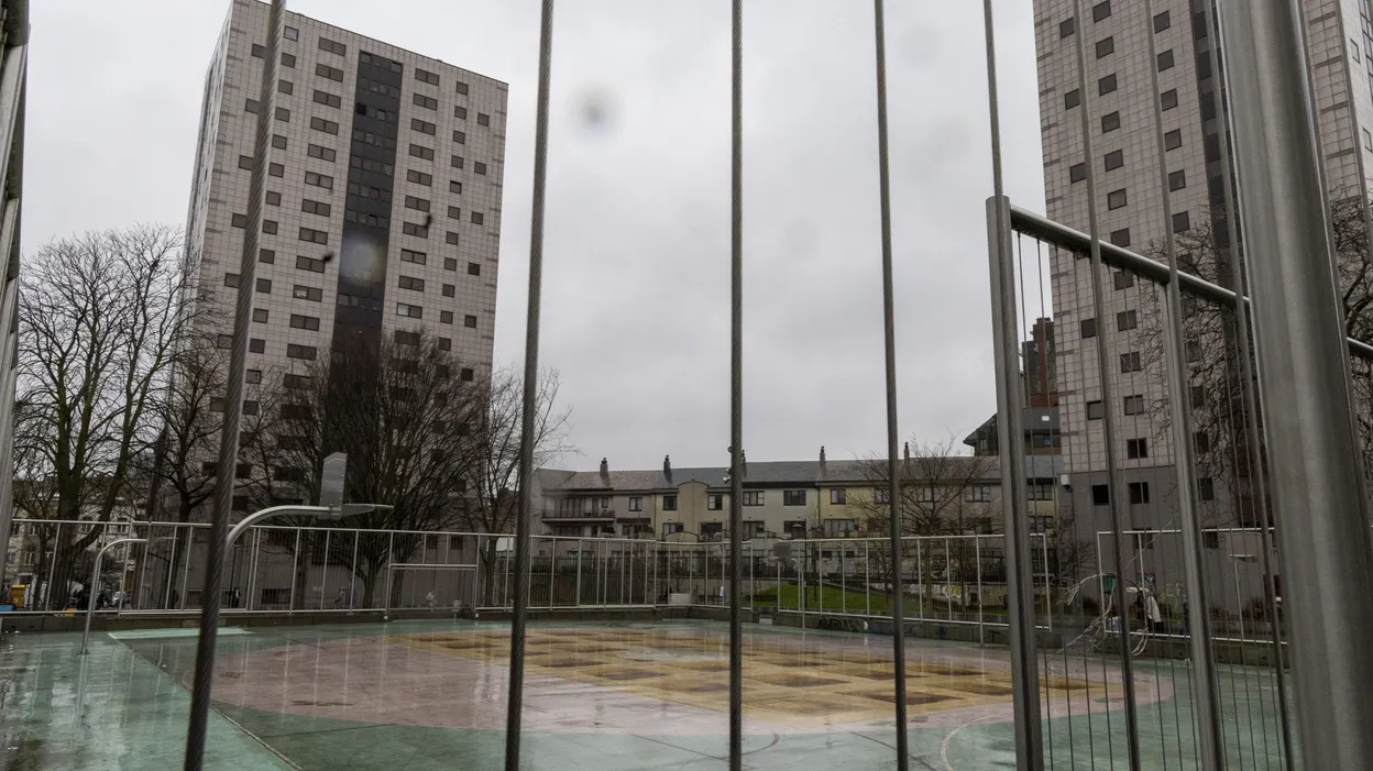 Saint-Gilles et Forest : Le procès de seize accusés liés au trafic de stupéfiants a commencé